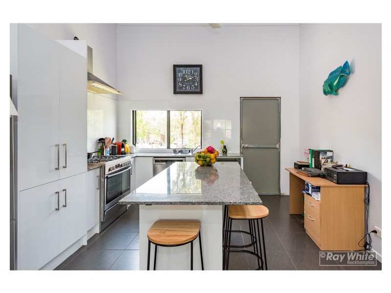 124 Fons Drive, Glendale QLD 4711