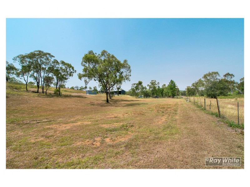 124 Fons Drive, Glendale QLD 4711