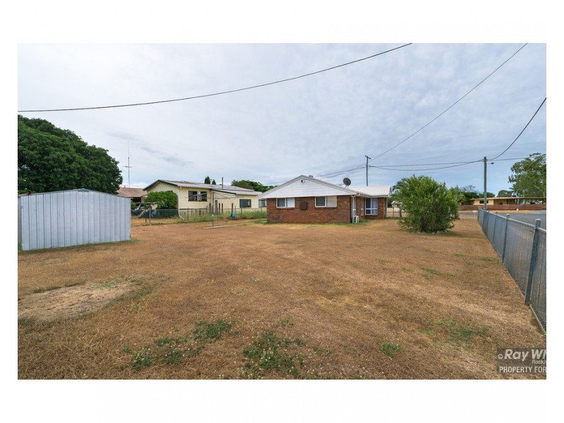 2 Lorraine Court, Gracemere QLD 4702