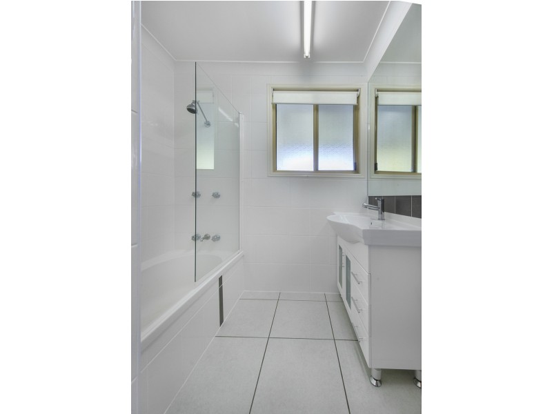 11 Schirmer Close, Gracemere QLD 4702
