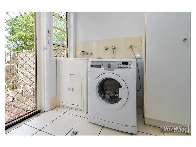 4/90 Livingstone Street, Berserker QLD 4701