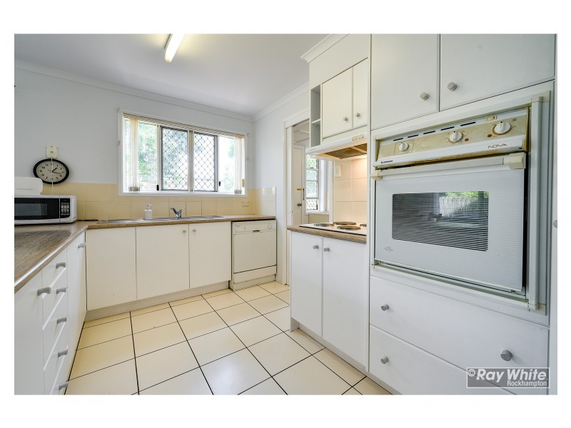 4/90 Livingstone Street, Berserker QLD 4701