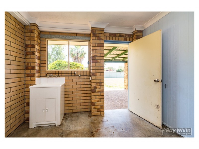 8 Rosewood Avenue, Gracemere QLD 4702