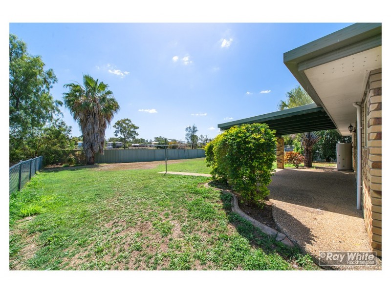 8 Rosewood Avenue, Gracemere QLD 4702