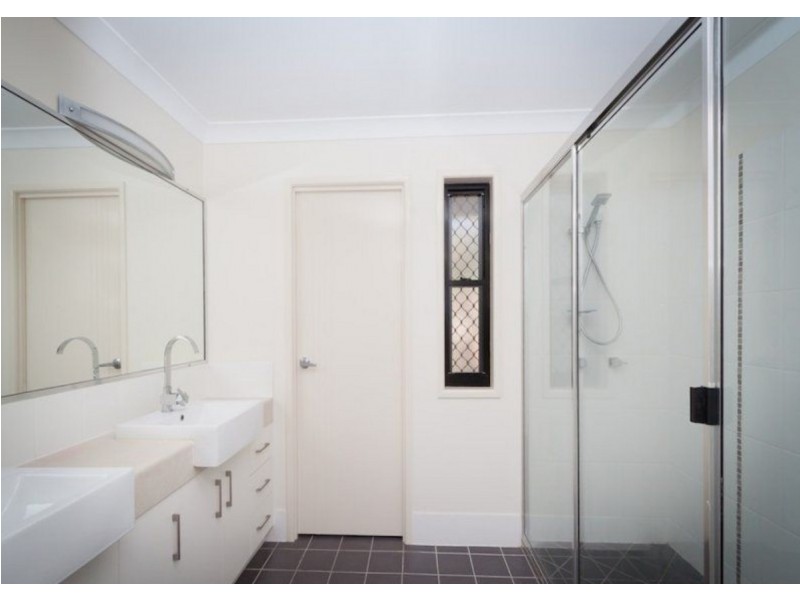 17 Laird Avenue, Frenchville QLD 4701