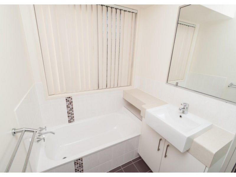 17 Laird Avenue, Frenchville QLD 4701