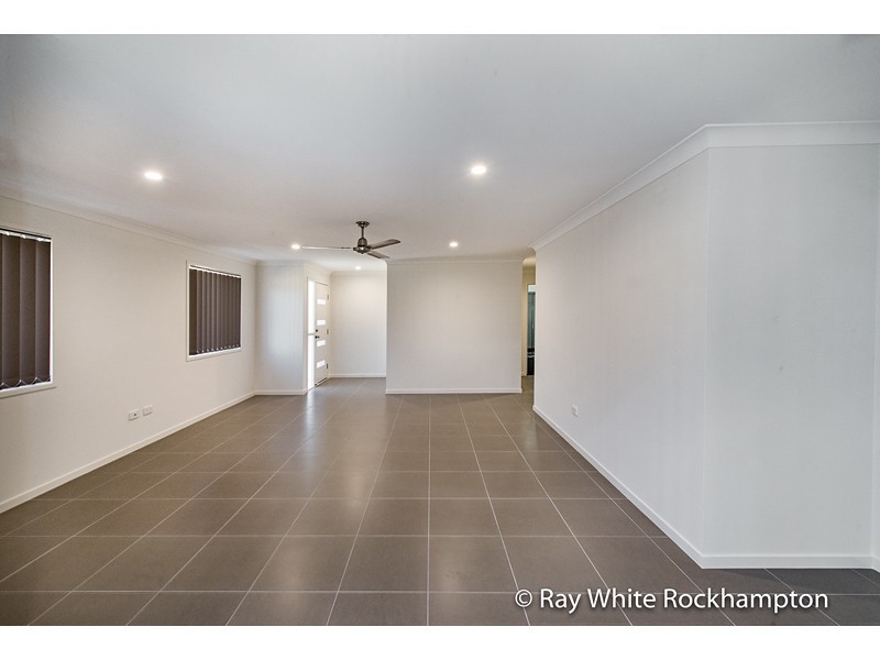 1/19 Miles Street, Berserker QLD 4701