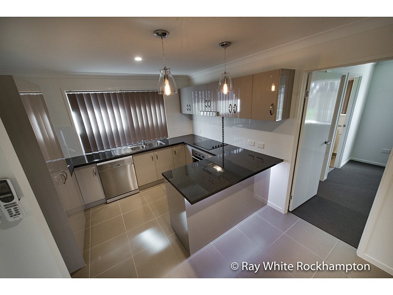 1/19 Miles Street, Berserker QLD 4701