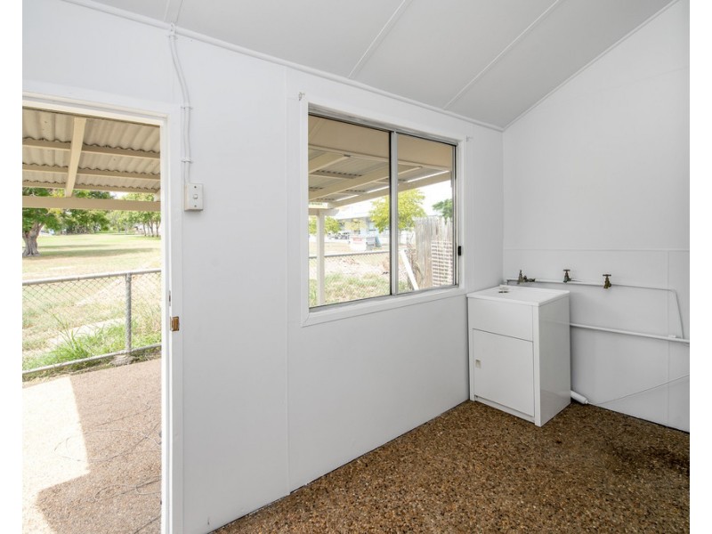 111 North Street Extended, West Rockhampton QLD 4700