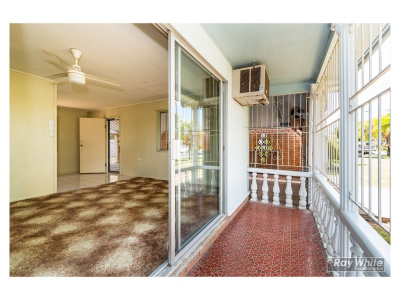 9 Hardy Avenue, Park Avenue QLD 4701