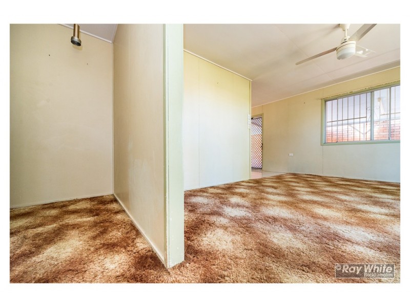 9 Hardy Avenue, Park Avenue QLD 4701