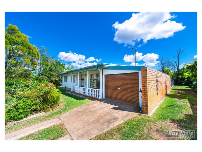 9 Hardy Avenue, Park Avenue QLD 4701