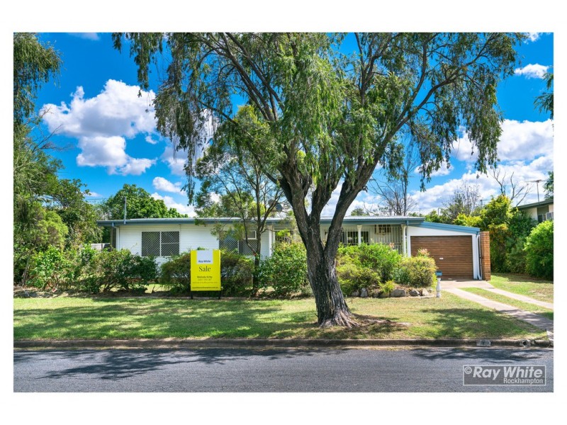 9 Hardy Avenue, Park Avenue QLD 4701