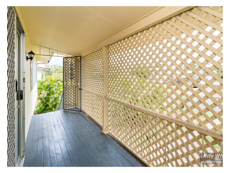 12 Buntain Street, Kawana QLD 4701