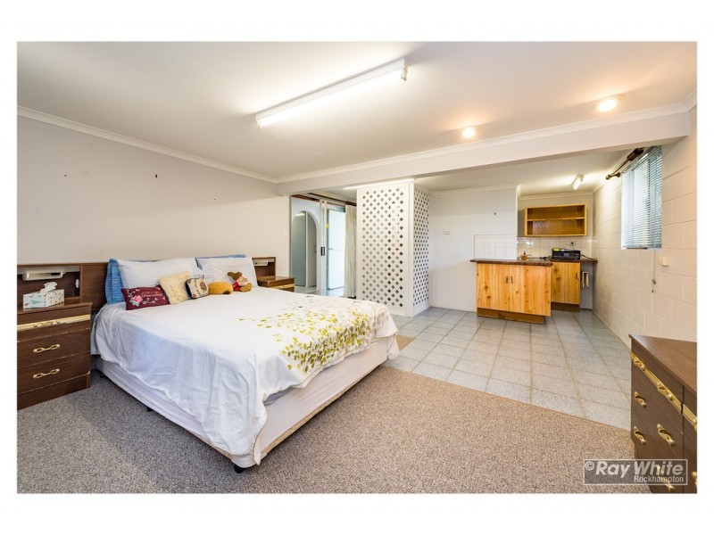 210 Farm Street, Kawana QLD 4701