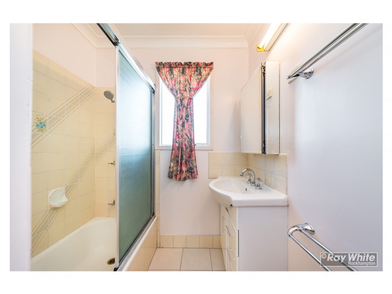 210 Farm Street, Kawana QLD 4701