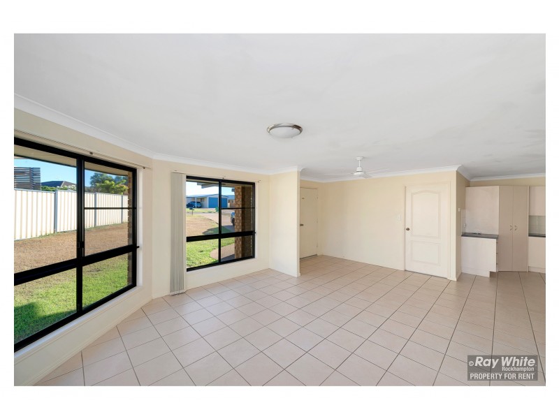 13 Poinciana Place, Gracemere QLD 4702