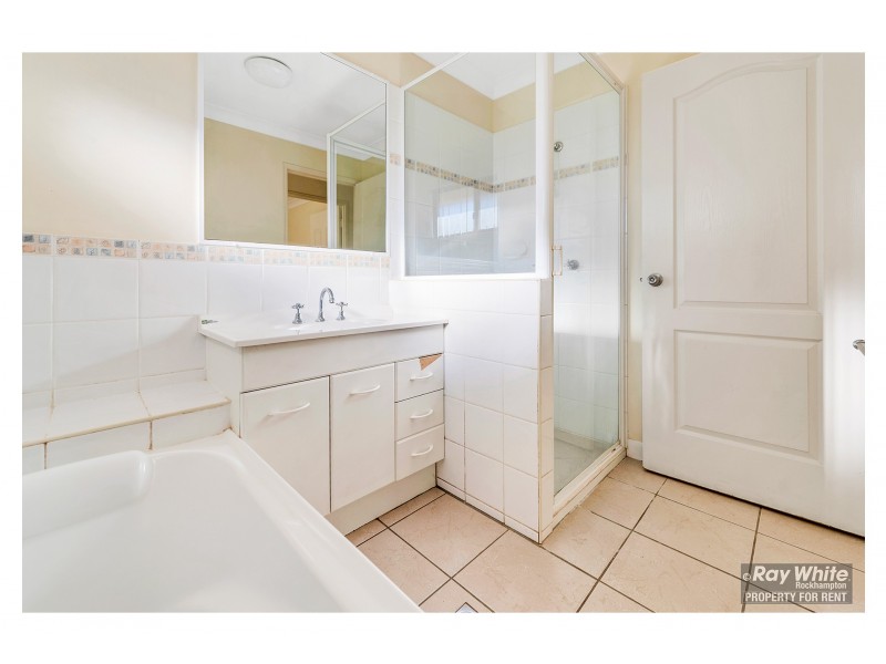 13 Poinciana Place, Gracemere QLD 4702