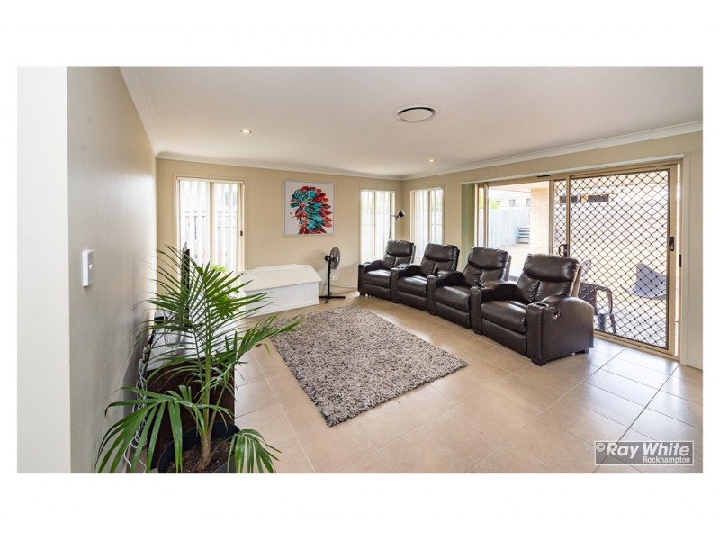 27 Leichhardt Drive, Gracemere QLD 4702