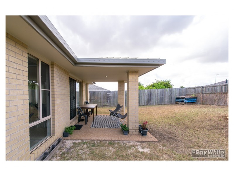 27 Leichhardt Drive, Gracemere QLD 4702