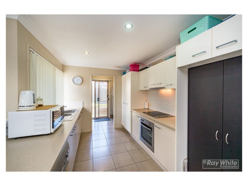 27 Leichhardt Drive, Gracemere QLD 4702