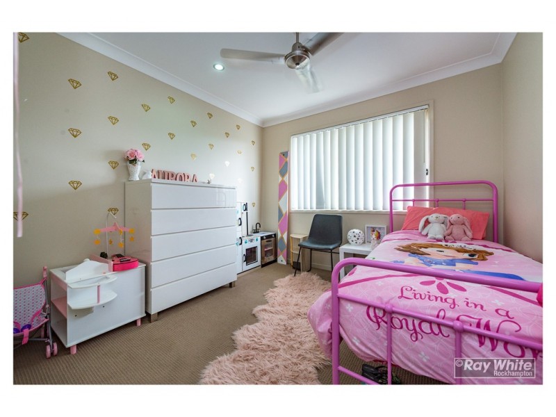 27 Leichhardt Drive, Gracemere QLD 4702