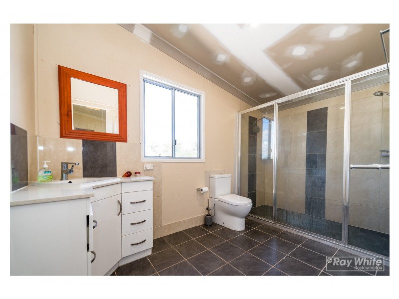 51 Old Capricorn Highway, Gracemere QLD 4702