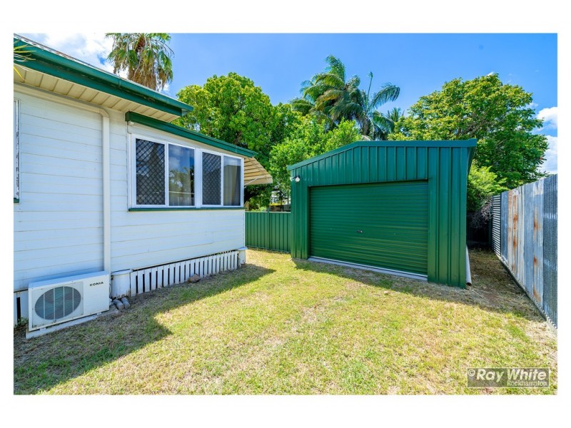 90 Main Street, Park Avenue QLD 4701