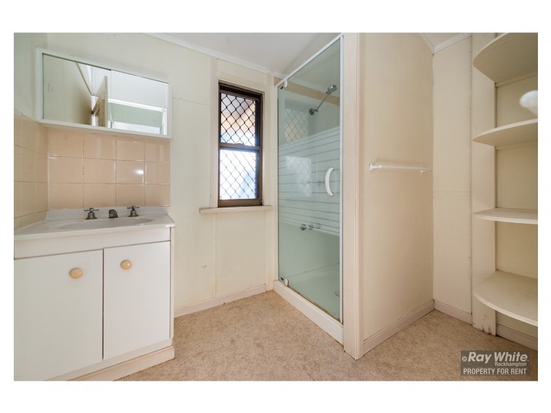 101 Water Street, Berserker QLD 4701