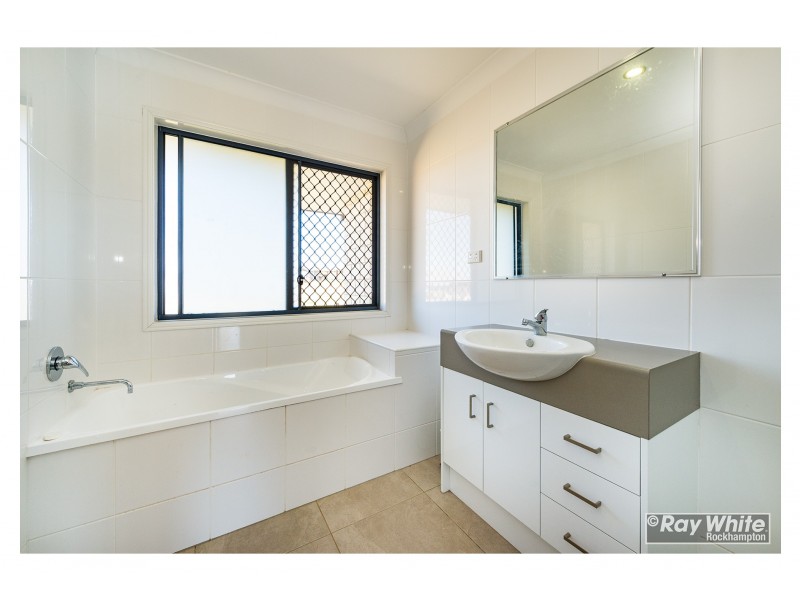 8 Trinity Avenue, Rockyview QLD 4701