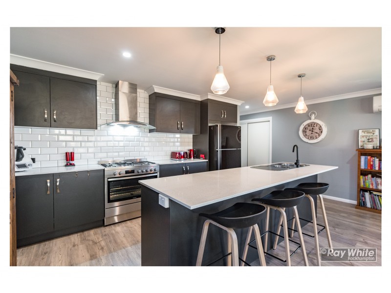 18 Edenbrook Drive, Parkhurst QLD 4702