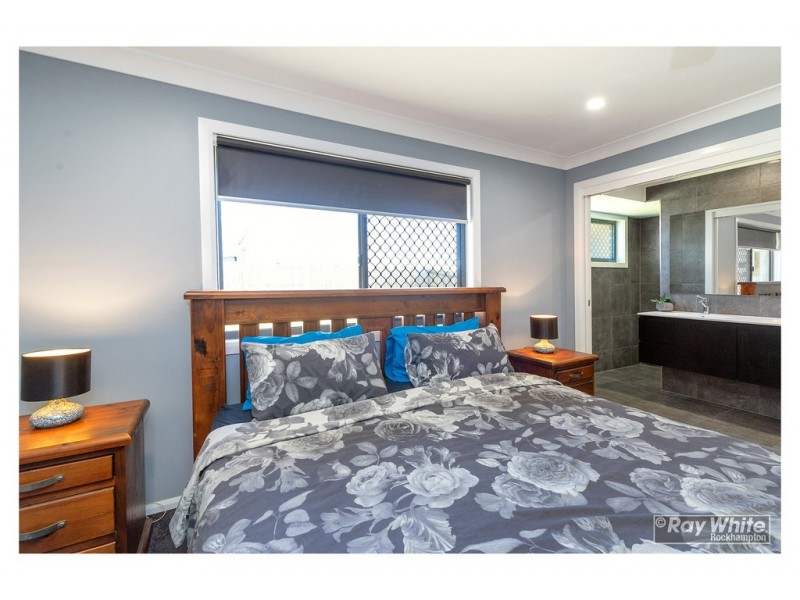 18 Edenbrook Drive, Parkhurst QLD 4702