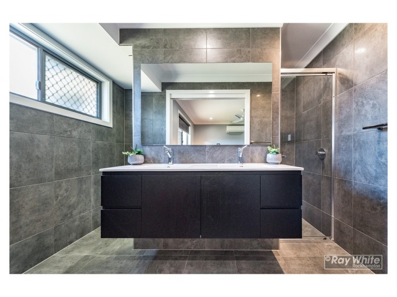 18 Edenbrook Drive, Parkhurst QLD 4702