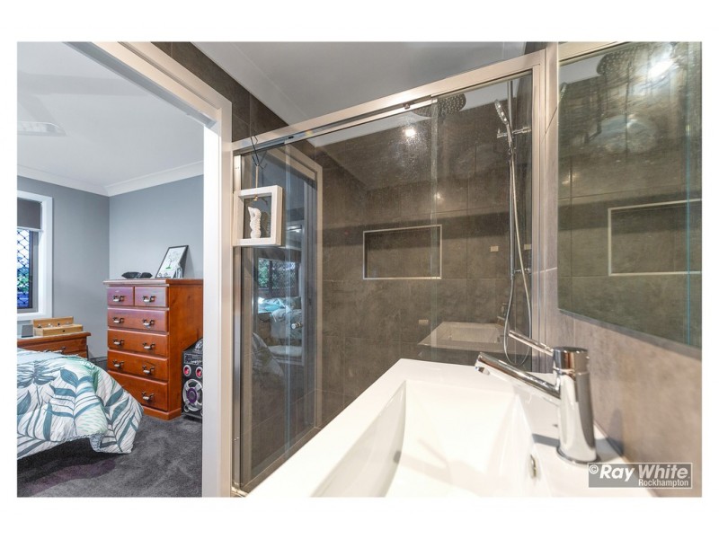 18 Edenbrook Drive, Parkhurst QLD 4702