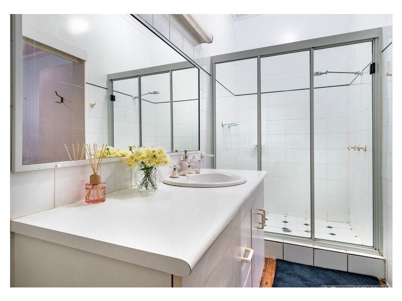 16 King Street, The Range QLD 4700