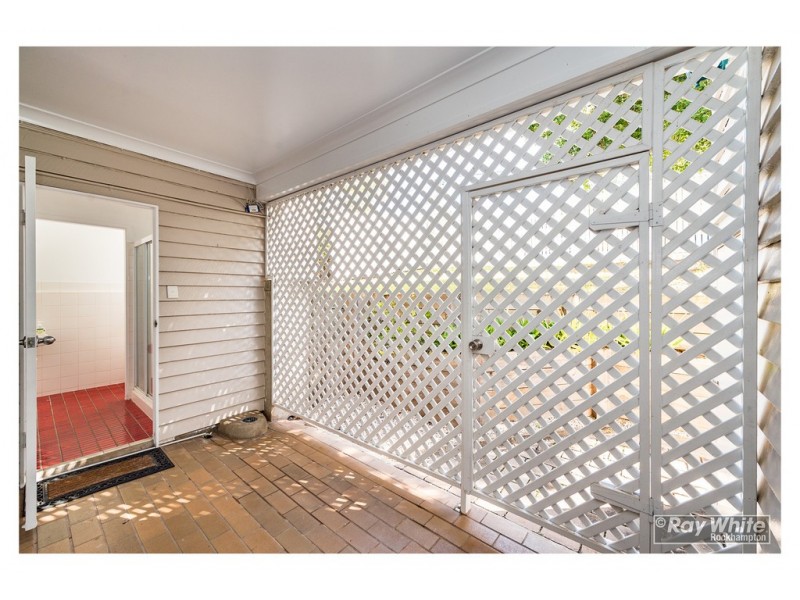 16 King Street, The Range QLD 4700