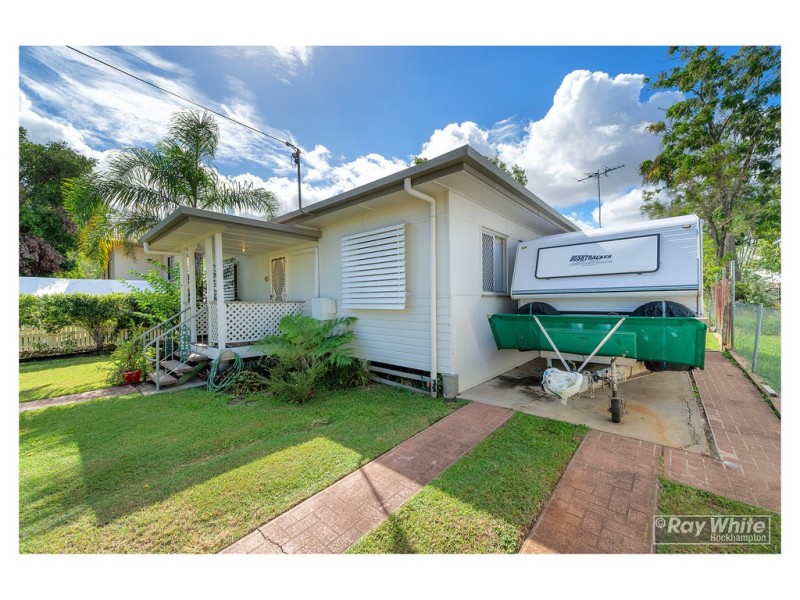 8 Hamilton Avenue, Wandal QLD 4700