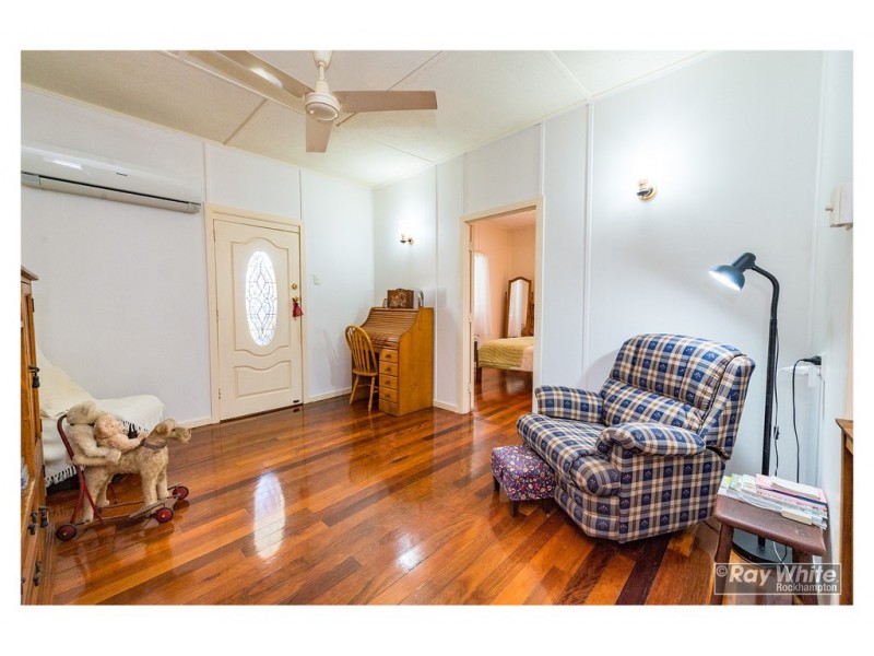 8 Hamilton Avenue, Wandal QLD 4700