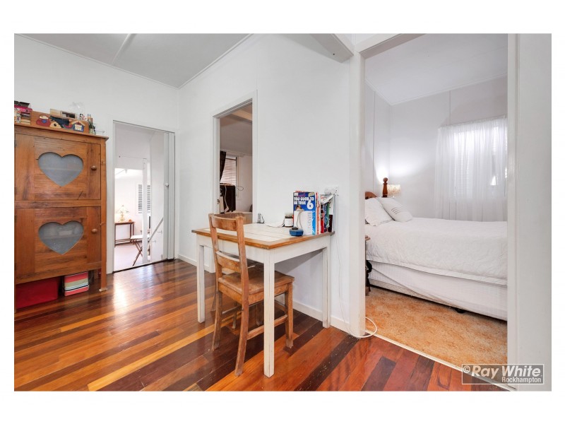 8 Hamilton Avenue, Wandal QLD 4700