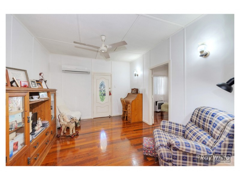 8 Hamilton Avenue, Wandal QLD 4700