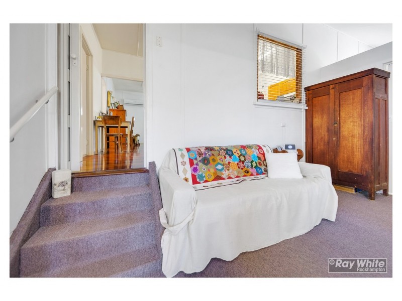 8 Hamilton Avenue, Wandal QLD 4700