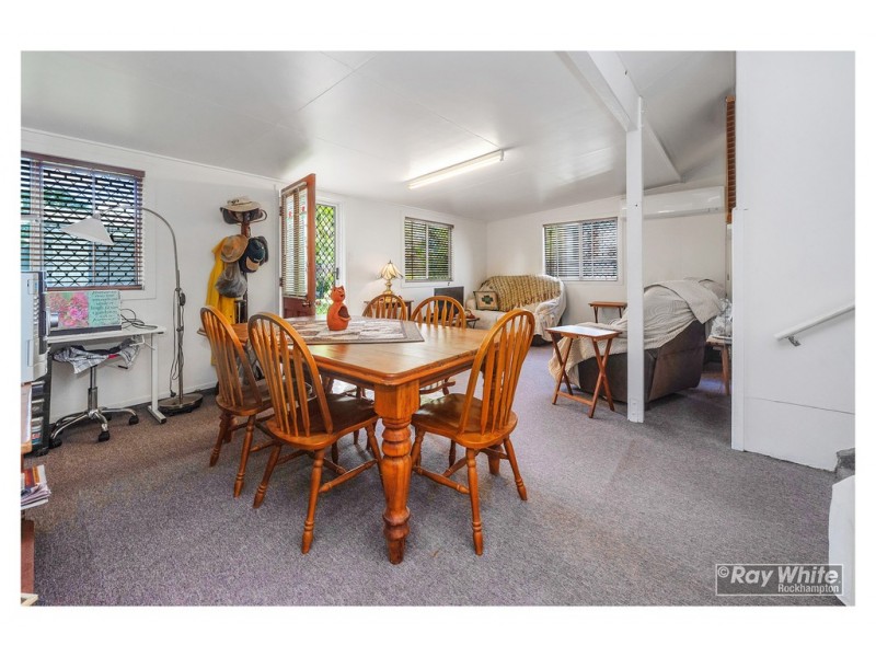 8 Hamilton Avenue, Wandal QLD 4700