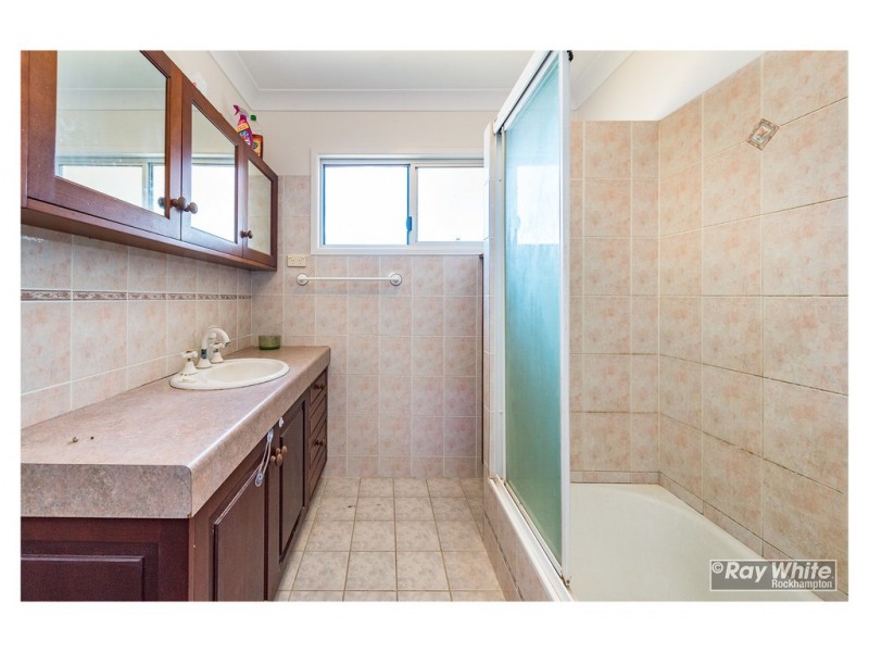 383 Philp Avenue, Frenchville QLD 4701