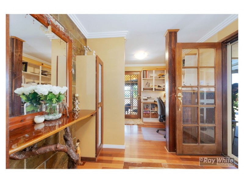 24 Sturt Drive, Glenlee QLD 4711