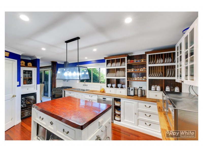 24 Sturt Drive, Glenlee QLD 4711