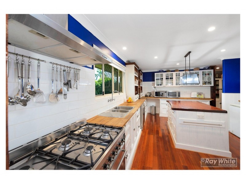 24 Sturt Drive, Glenlee QLD 4711