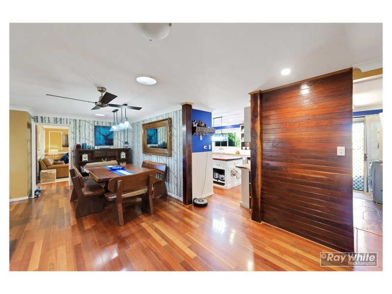 24 Sturt Drive, Glenlee QLD 4711