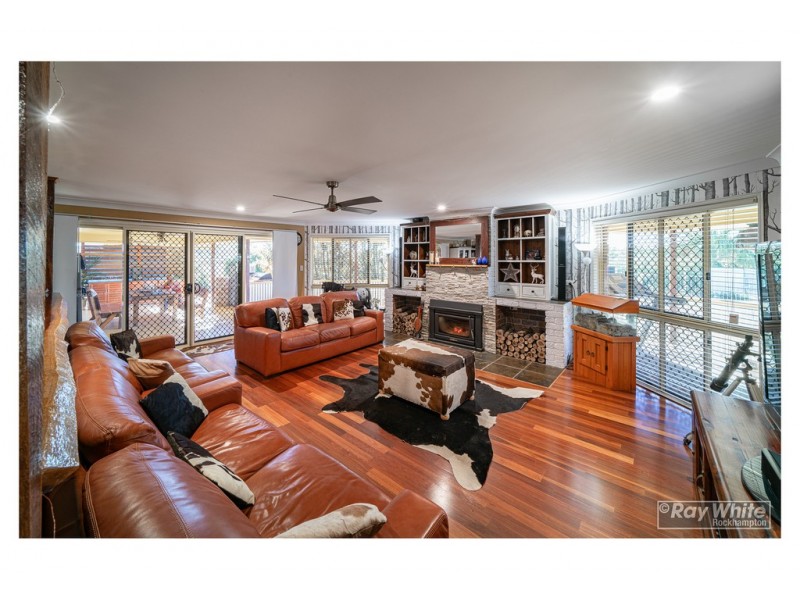 24 Sturt Drive, Glenlee QLD 4711