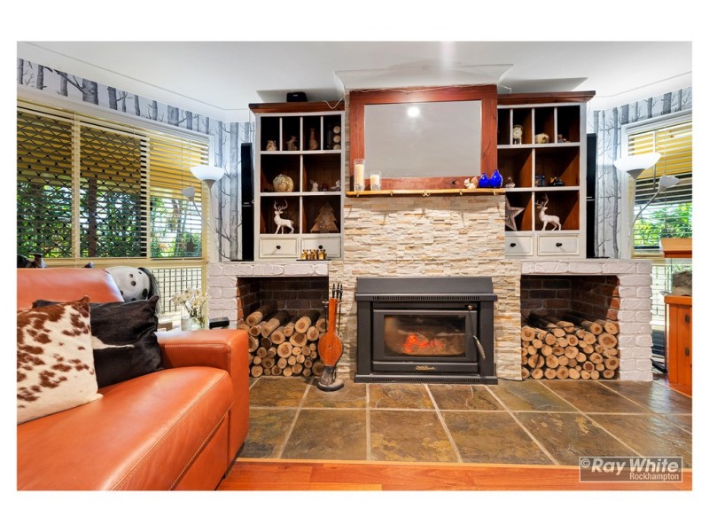 24 Sturt Drive, Glenlee QLD 4711