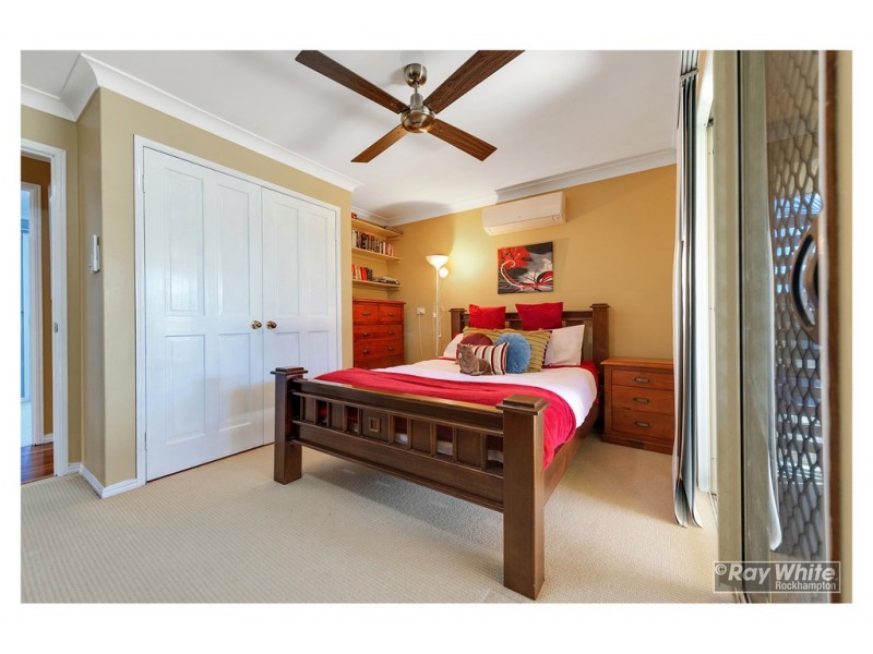 24 Sturt Drive, Glenlee QLD 4711